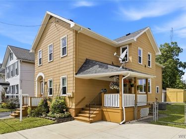 16 Pleasant Avenue, Lancaster, NY 14086