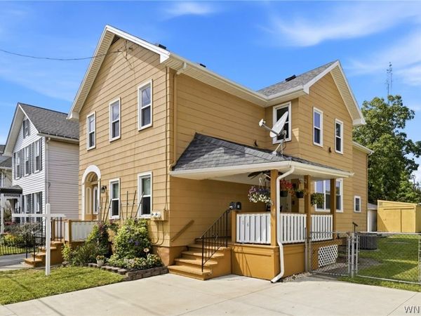 16 Pleasant Avenue, Lancaster, NY 14086