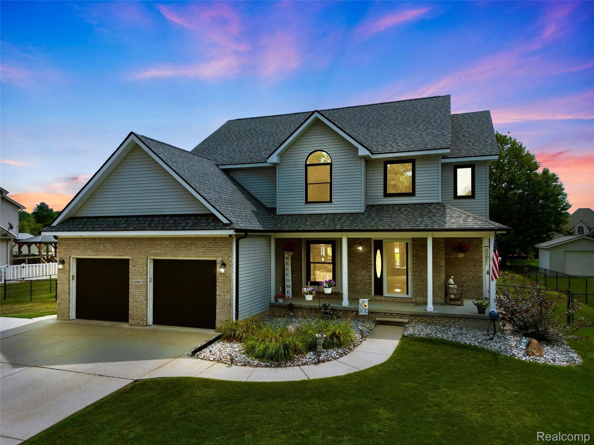 6250 Burningtree Drive, Burton, Mi 48509 Main Photo