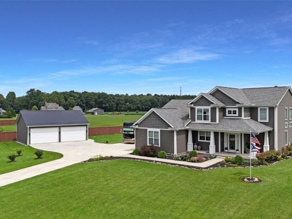 13605 Carrington Drive, Grafton, OH 44044