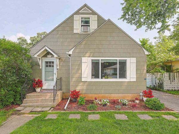 1429 Ridgeway Avenue , Round Lake Beach, IL 60073