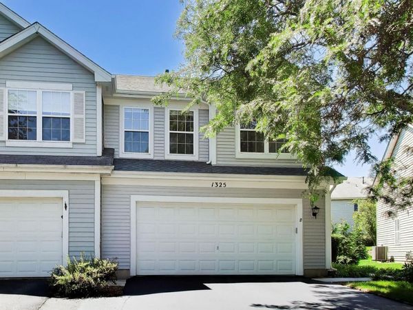1325 Newport Street, Mundelein, IL 60060