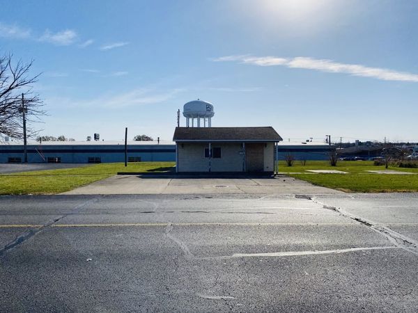 4004 Northwest Boulevard , Davenport, IA 52806