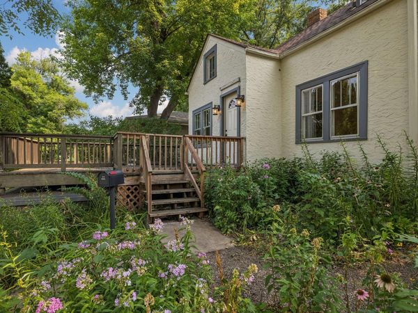 2720 McNair Drive N, Robbinsdale, MN 55422
