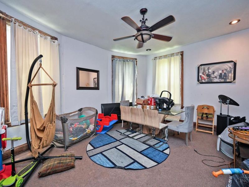 935 Woodlawn Avenue, Cincinnati, OH 45205 Photo 8