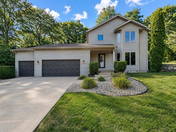 213 Yarrow Hill Drive, Cottage Grove, WI 53527