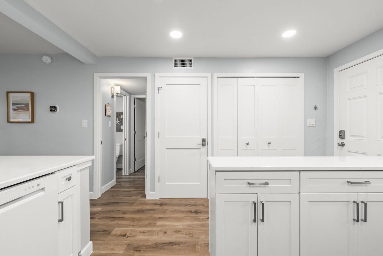 979 E Gulf Dr, Unit 242, Sanibel, FL 33957 Photo