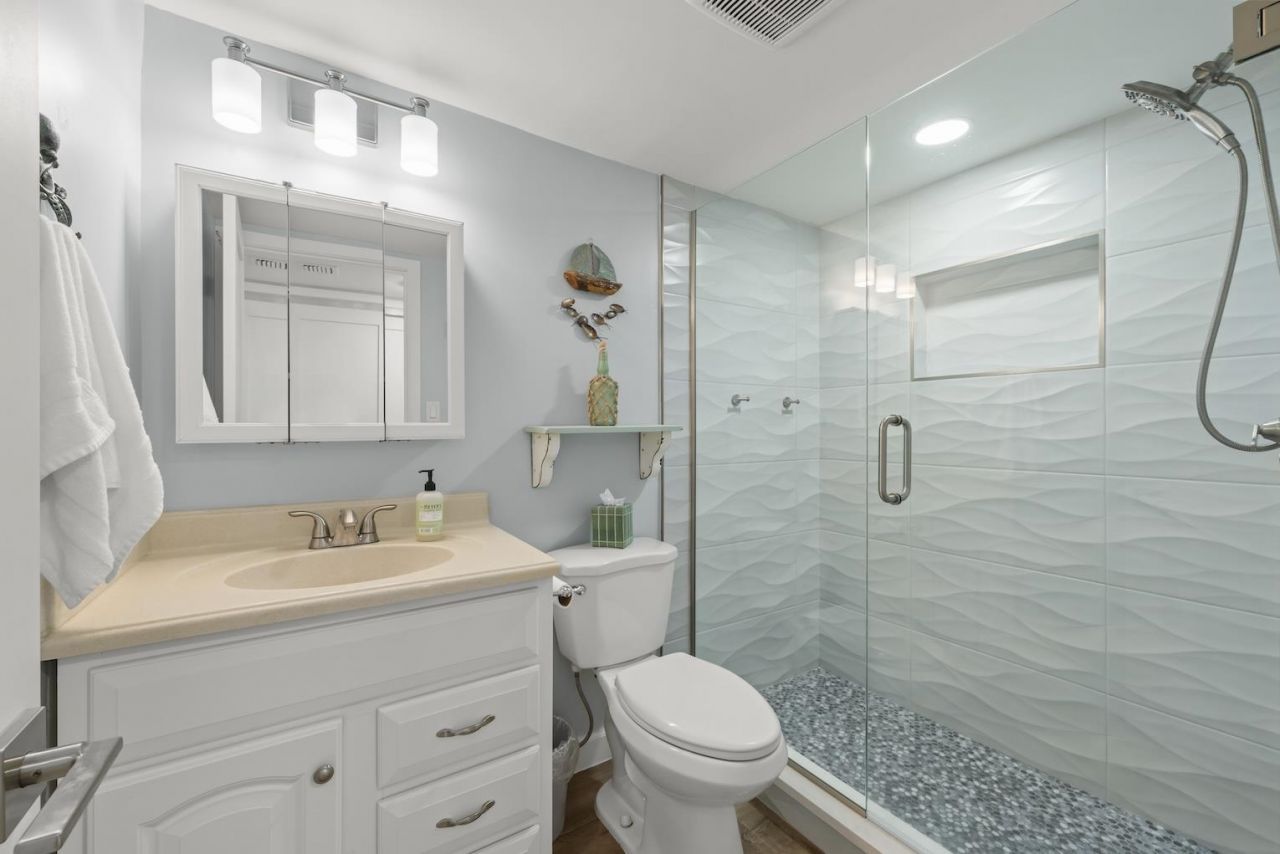 979 E Gulf Dr, Unit 242, Sanibel, FL 33957 Photo