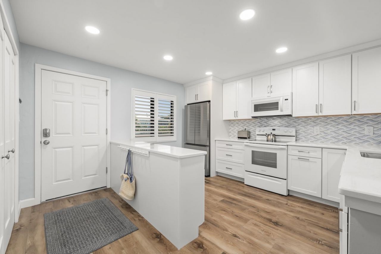 979 E Gulf Dr, Unit 242, Sanibel, FL 33957 Photo
