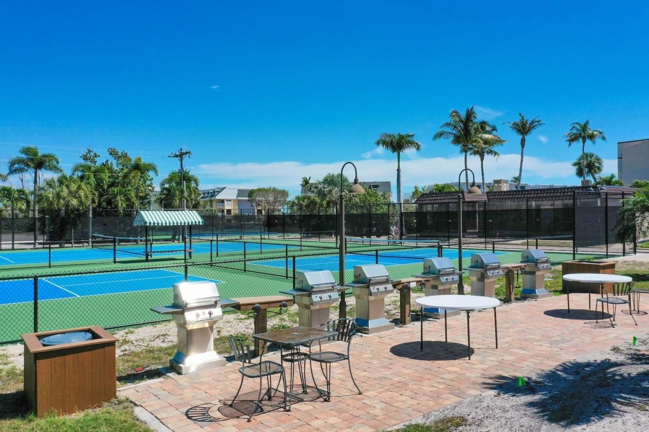 979 E Gulf Dr, Unit 242, Sanibel, FL 33957 Photo