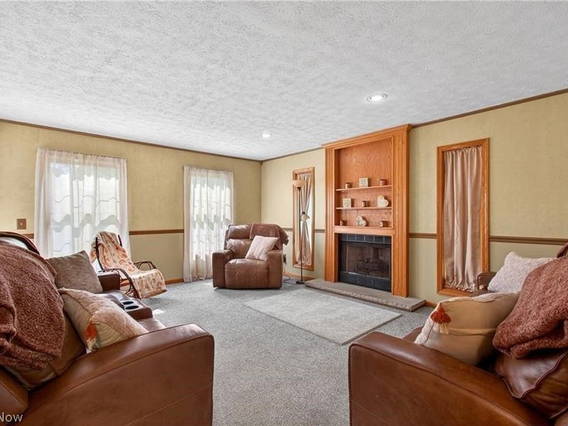 1741 Wales Road NE, Massillon, OH 44646 Photo 4