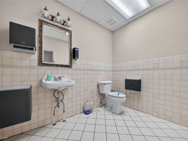2539 W Prospect Road, Ashtabula, OH 44004 Photo 18