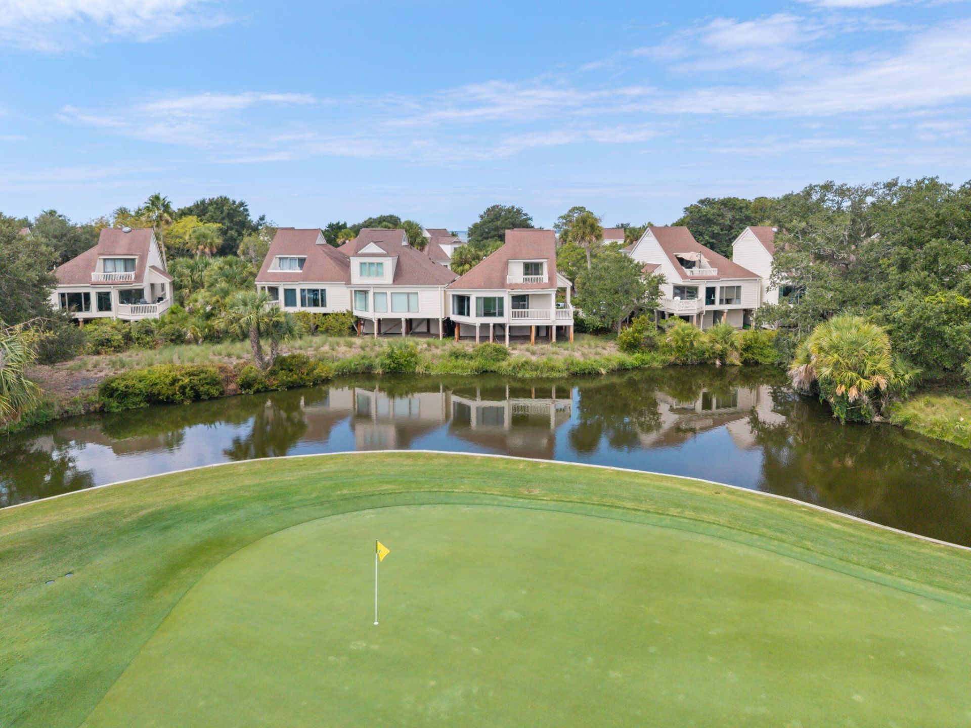 727 Spinnaker Beachhouse Court Photo 1