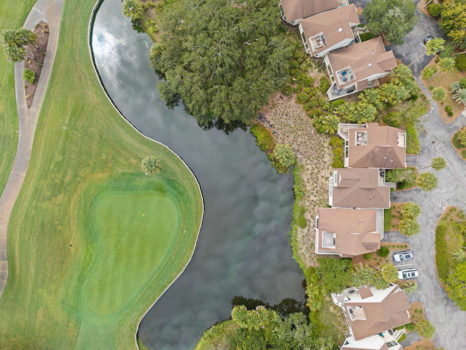 727 Spinnaker Beachhouse Court Photo 4