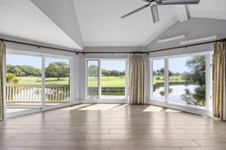 727 Spinnaker Beachhouse Court photo 4