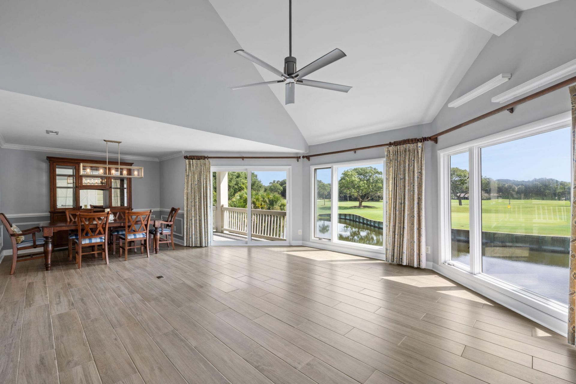 727 Spinnaker Beachhouse Court Photo 6