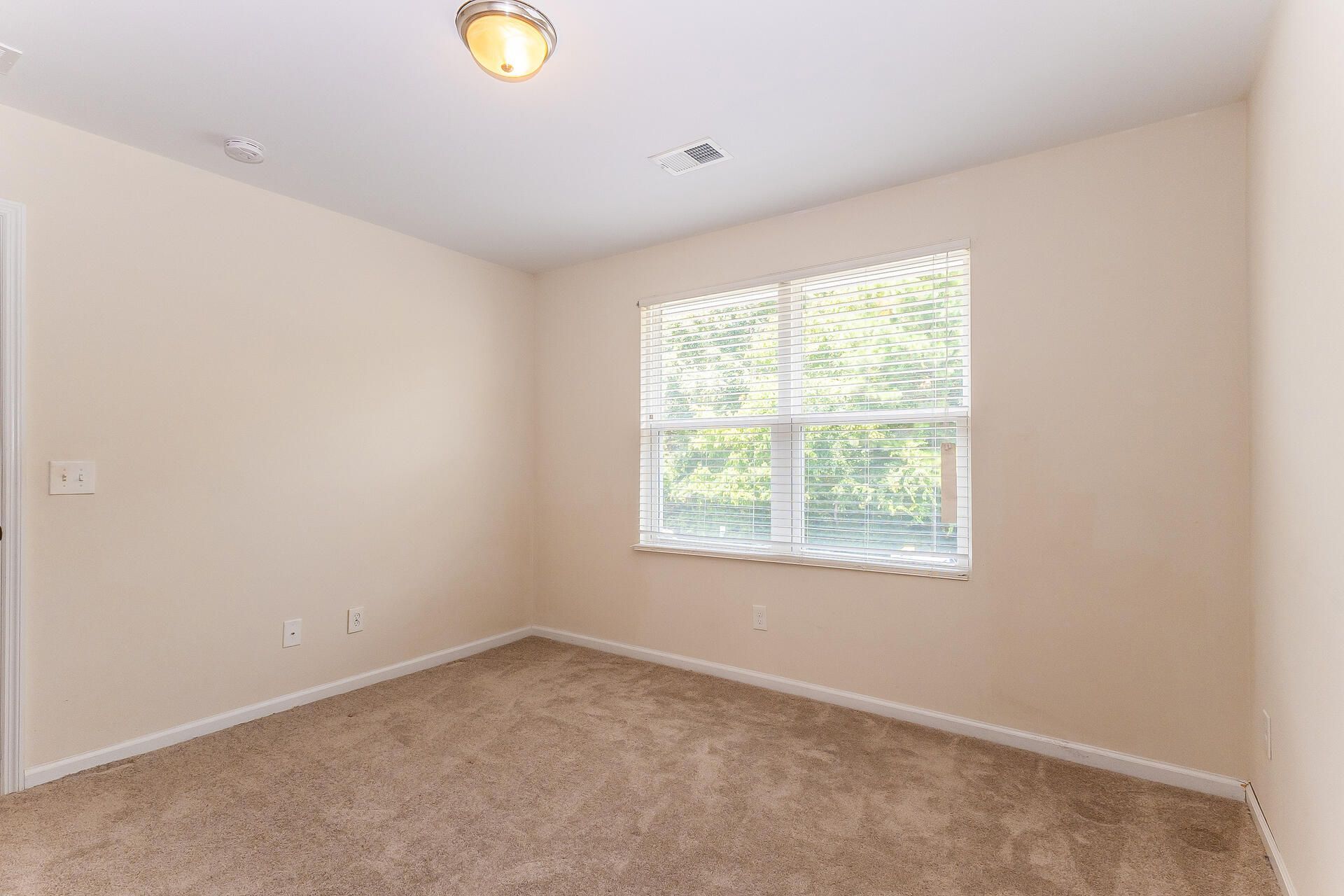 380 Flyway Road Photo 11