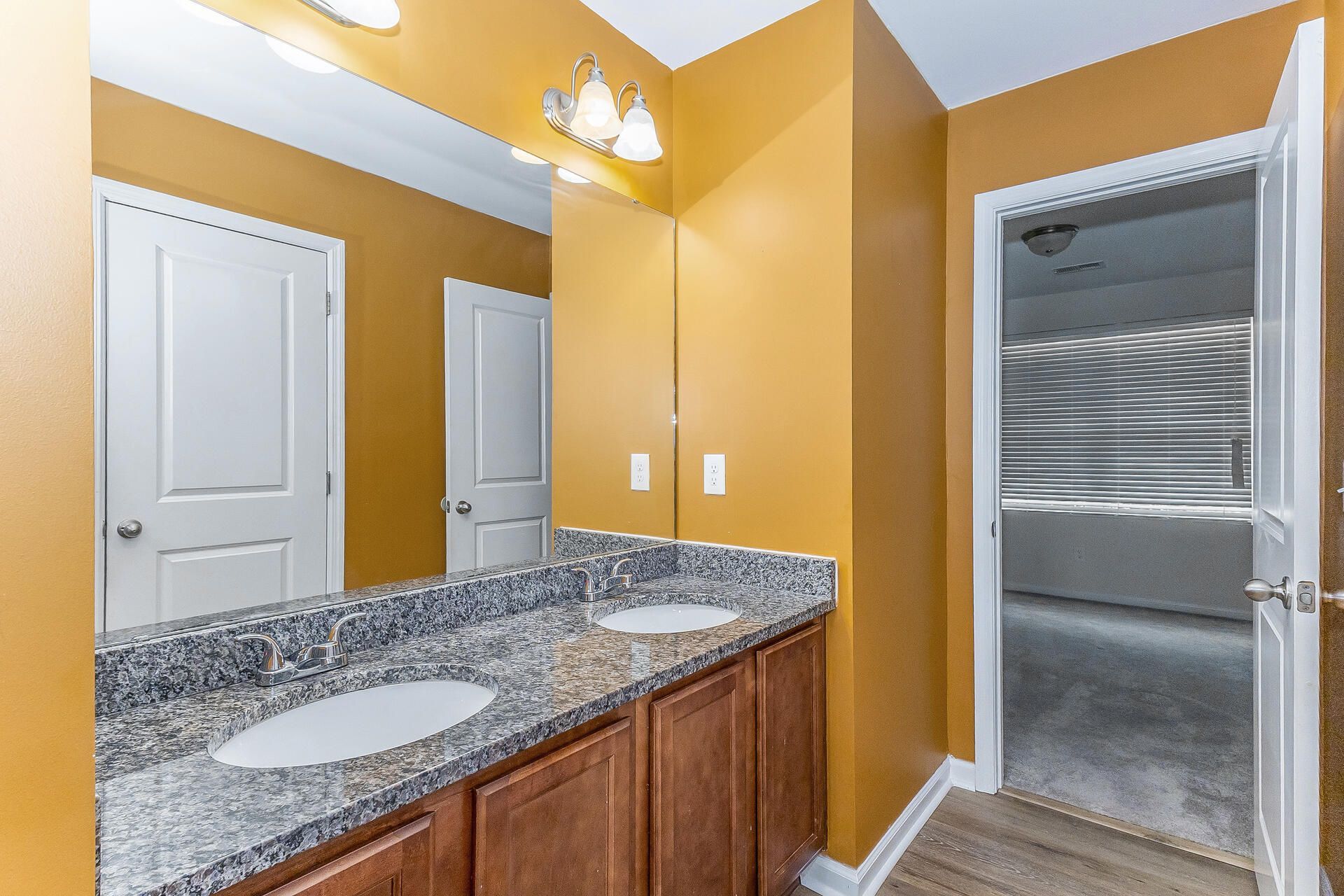 380 Flyway Road Photo 8