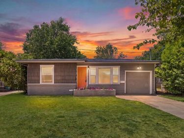 3032 Marys Lane, Fort Worth, TX 76116