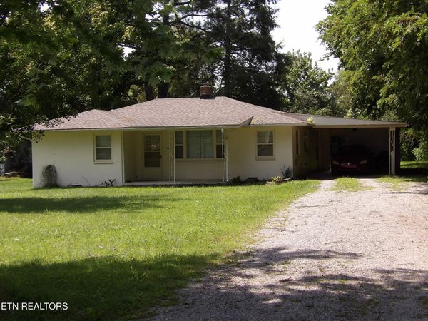 525 Woodlawn Rd, Crossville, TN 38555