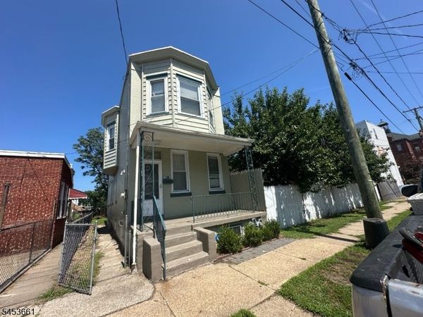 139 S Sussex St, Gloucester, NJ 08030