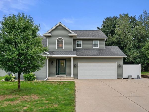 W2224 Oak Ridge AVENUE, East Troy, WI 53120