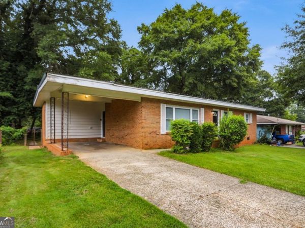 25 Larose Circle SE, Marietta, GA 30060