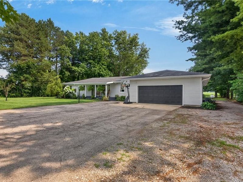 1947 Dingman Slagle Road, Sidney, OH 45365 Photo 4
