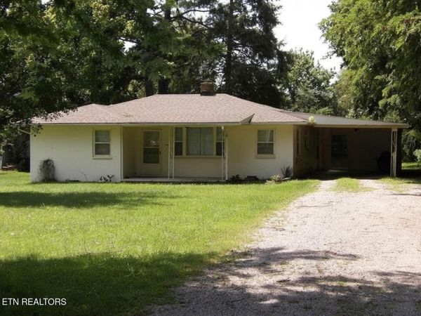 525 Woodlawn Rd , Crossville, TN 38555