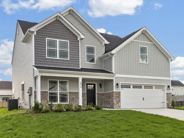 5016 Salient Dr , Spring Hill, TN 37174