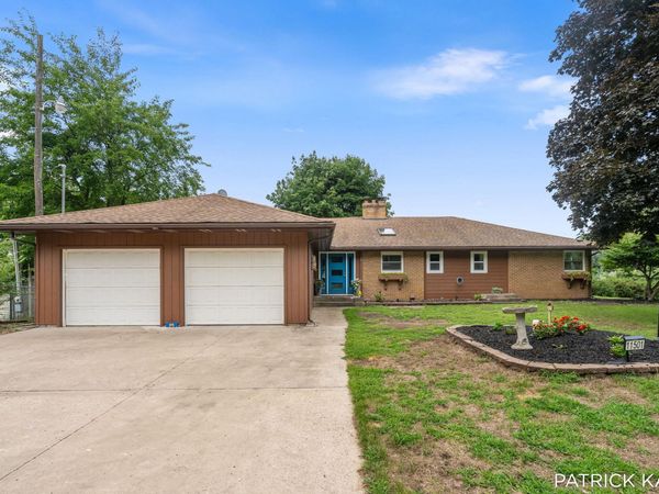 11501 S West County Line Road, Greenville, MI 48838