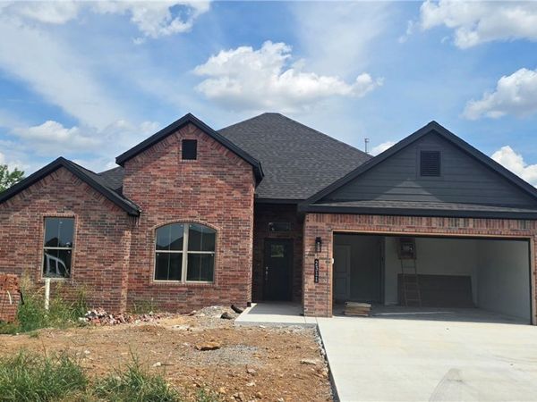 2311 N Zane Street, Siloam Springs, AR 72761