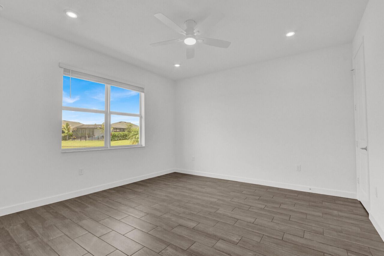 977 SE Crosswood Way, Port Saint Lucie, FL 34984 Photo