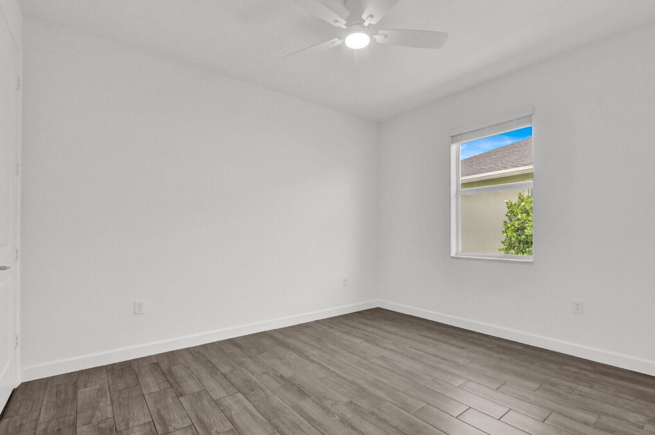 977 SE Crosswood Way, Port Saint Lucie, FL 34984 Photo