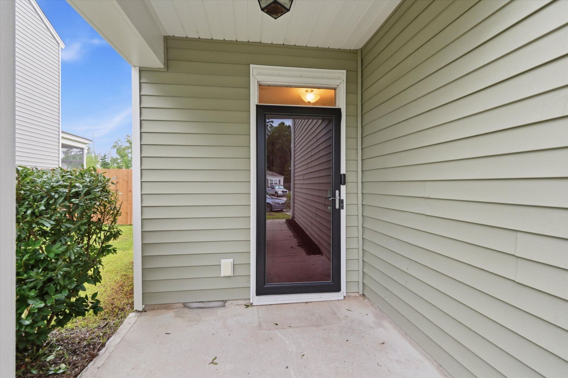 9805 Wooden Pestle Way Photo 2