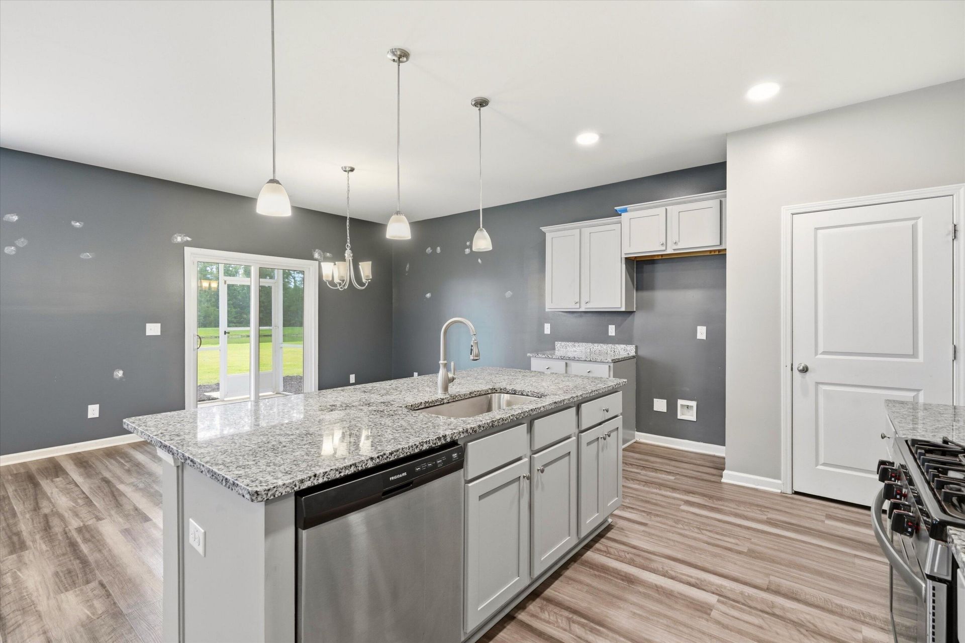 9805 Wooden Pestle Way Photo 8