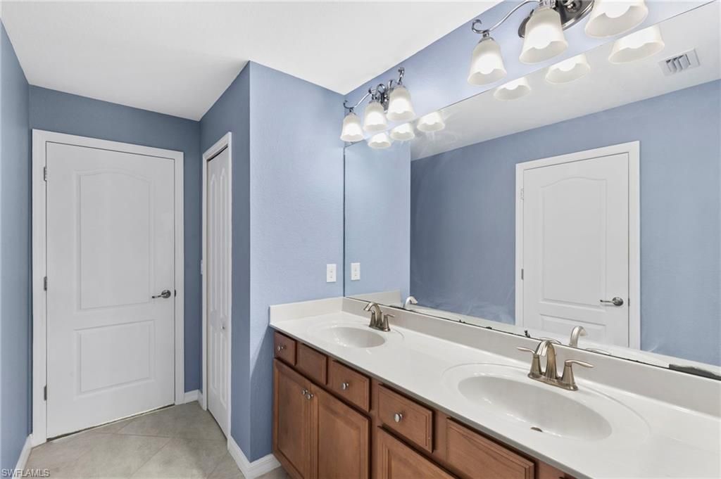 2414 Caslotti Way, Cape Coral, FL 33909 Photo