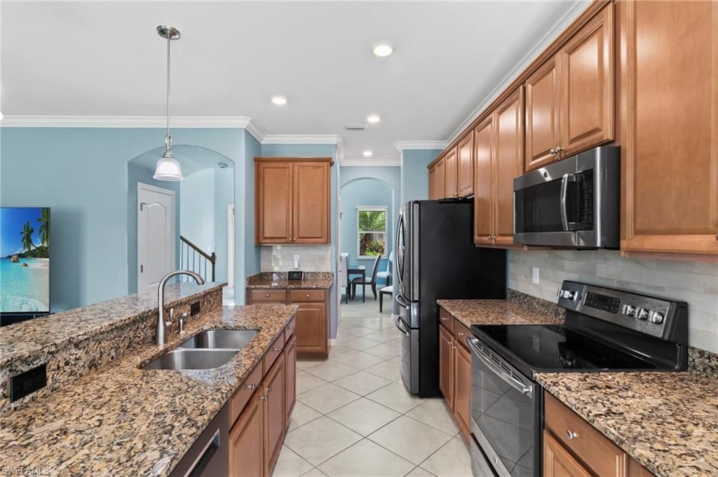 2414 Caslotti Way, Cape Coral, FL 33909 Photo