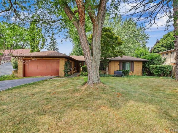 3216 Circle Drive, Flint, Mi 48507