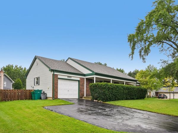 930 Dorncliff Lane , Buffalo Grove, IL 60089
