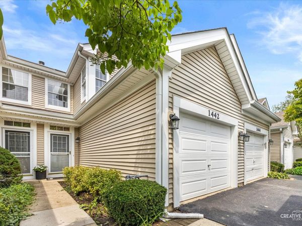 1442 WALNUT HILL Avenue , St. Charles, IL 60174