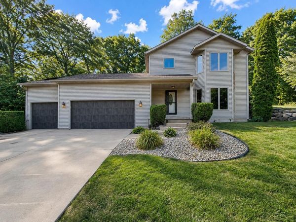 213 Yarrow Hill Drive, Cottage Grove, WI 53527