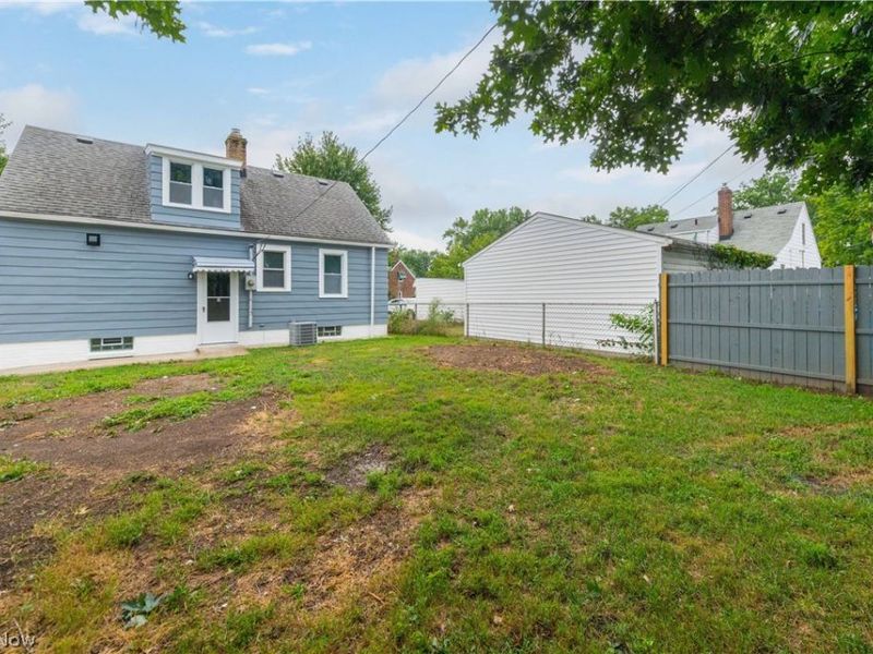 12416 Mortimer Avenue, Cleveland, OH 44111 Photo 12