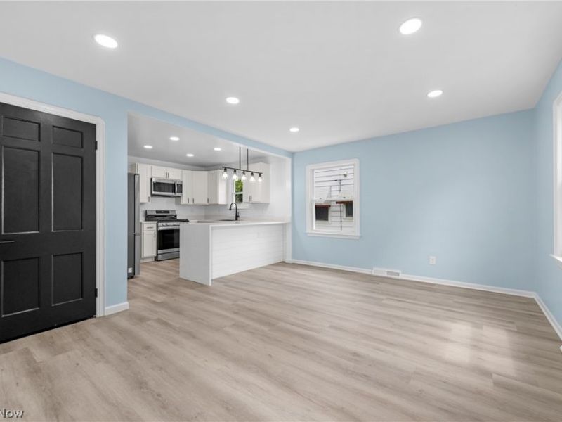 12416 Mortimer Avenue, Cleveland, OH 44111 Photo 14