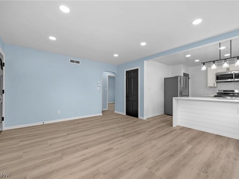 12416 Mortimer Avenue, Cleveland, OH 44111 Photo 17