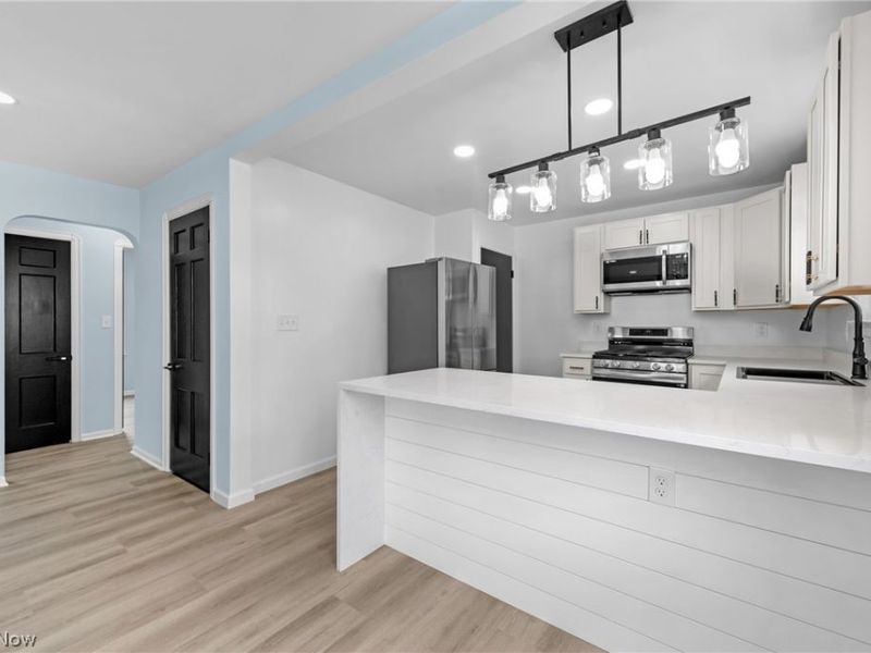 12416 Mortimer Avenue, Cleveland, OH 44111 Photo 18