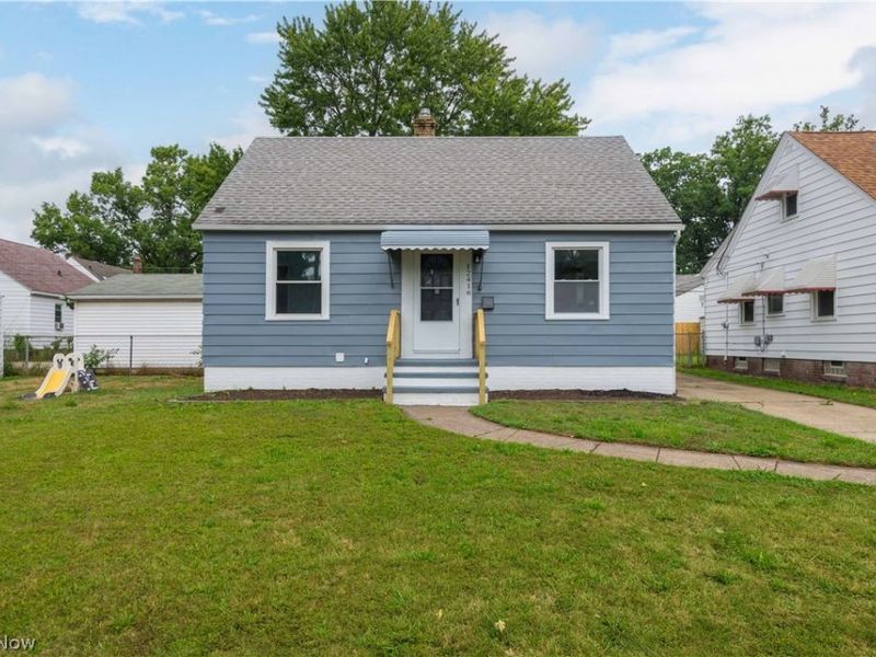 12416 Mortimer Avenue, Cleveland, OH 44111 Photo 2