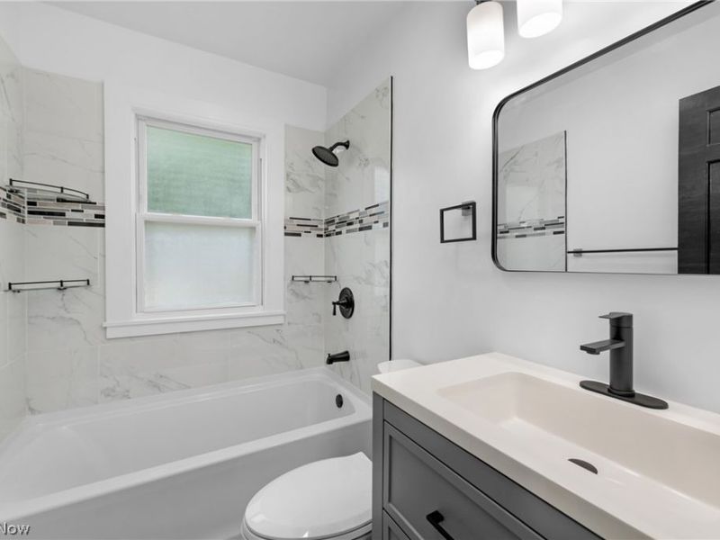 12416 Mortimer Avenue, Cleveland, OH 44111 Photo 24