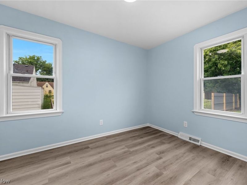 12416 Mortimer Avenue, Cleveland, OH 44111 Photo 26