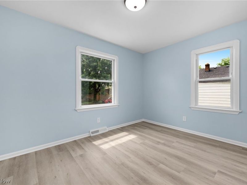 12416 Mortimer Avenue, Cleveland, OH 44111 Photo 29